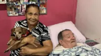 Cachorro salva casal de idosos e enfermeira de incêndio na residência