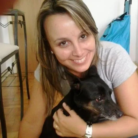 Cachorro ra a SRD idade  nome Não sei