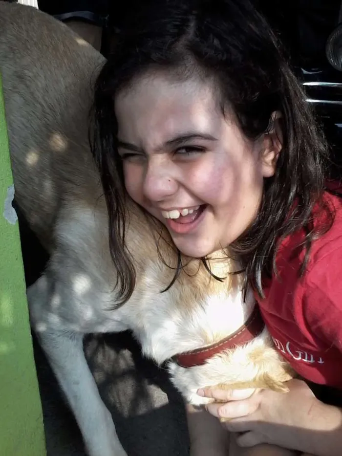 Cachorro ra a Vira Lata idade 2 anos nome Lindinha