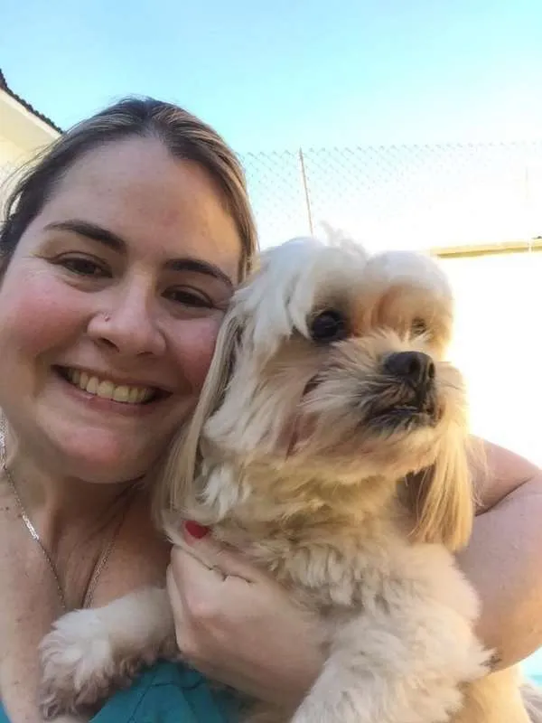 Cachorro ra a Lhasa Apso idade 6 ou mais anos nome izi