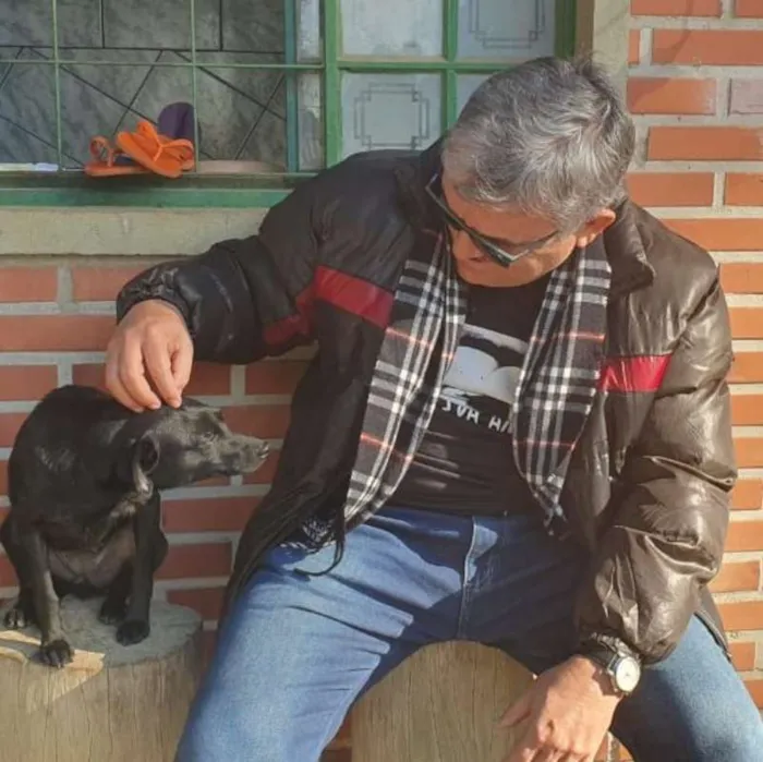 Cachorro ra a srd idade 5 anos nome Iza