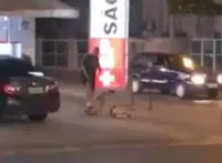 Homens e Cães: Mantendo-os Sentados