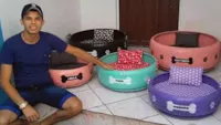 Jovem paraibano transforma pneus velhos em caminhas para animais.