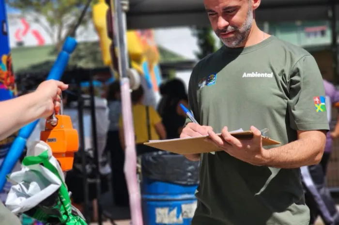17 animais foram adotados na feira de adoção do programa Tigela Cheia em Ribeirão Pires!  O evento também arrecadou 100kg de garrafas pets e ofereceu vacinação antirrábica. Próxima edição: 30/08.