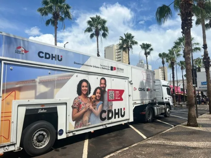 Feira de Adoção de animais em Votuporanga de 5 a 8 de novembro de 2025, como parte do evento CDHU Móvel. Venha adotar um cão ou gato!