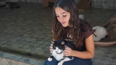 Mel Maia Faz Apelo Emocionante pela Adoção de Animais na ONG Paraíso dos Focinhos