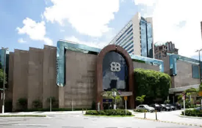 Feira de adoção no MorumbiShopping em São Paulo