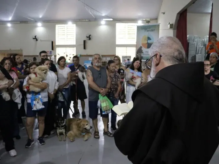Evento de adoção de animais em Sorocaba acontece em 3 de outubro, das 8h às 13h, com bênção, palestras e orientação veterinária.