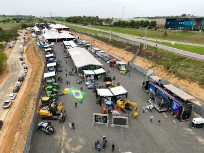 Feira de adoção de cães e gatos acontece em Capivari